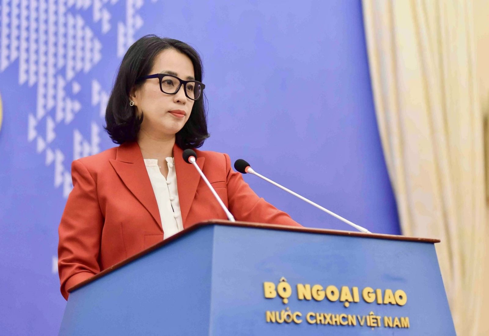 Spokesperson for the Ministry of Foreign Affairs of Vietnam, Pham Thu Hang response to a reporter's request for Vietnam's comment on the 10th anniversary of the Award in the Arbitration constituted under Annex VII to the 1982 United Nations Convention on the Law of the Sea &nbsp;between the Philippines and China